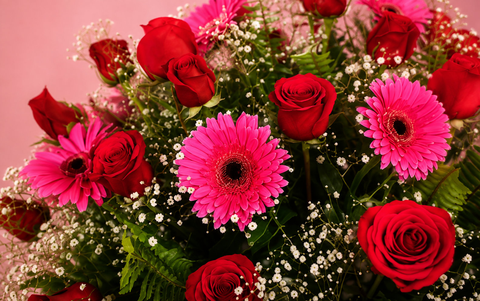 Canasta 30 Rosas Rojas y Gerberas