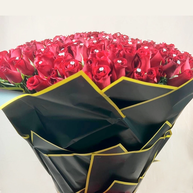 RAMO DE 500 ROSAS