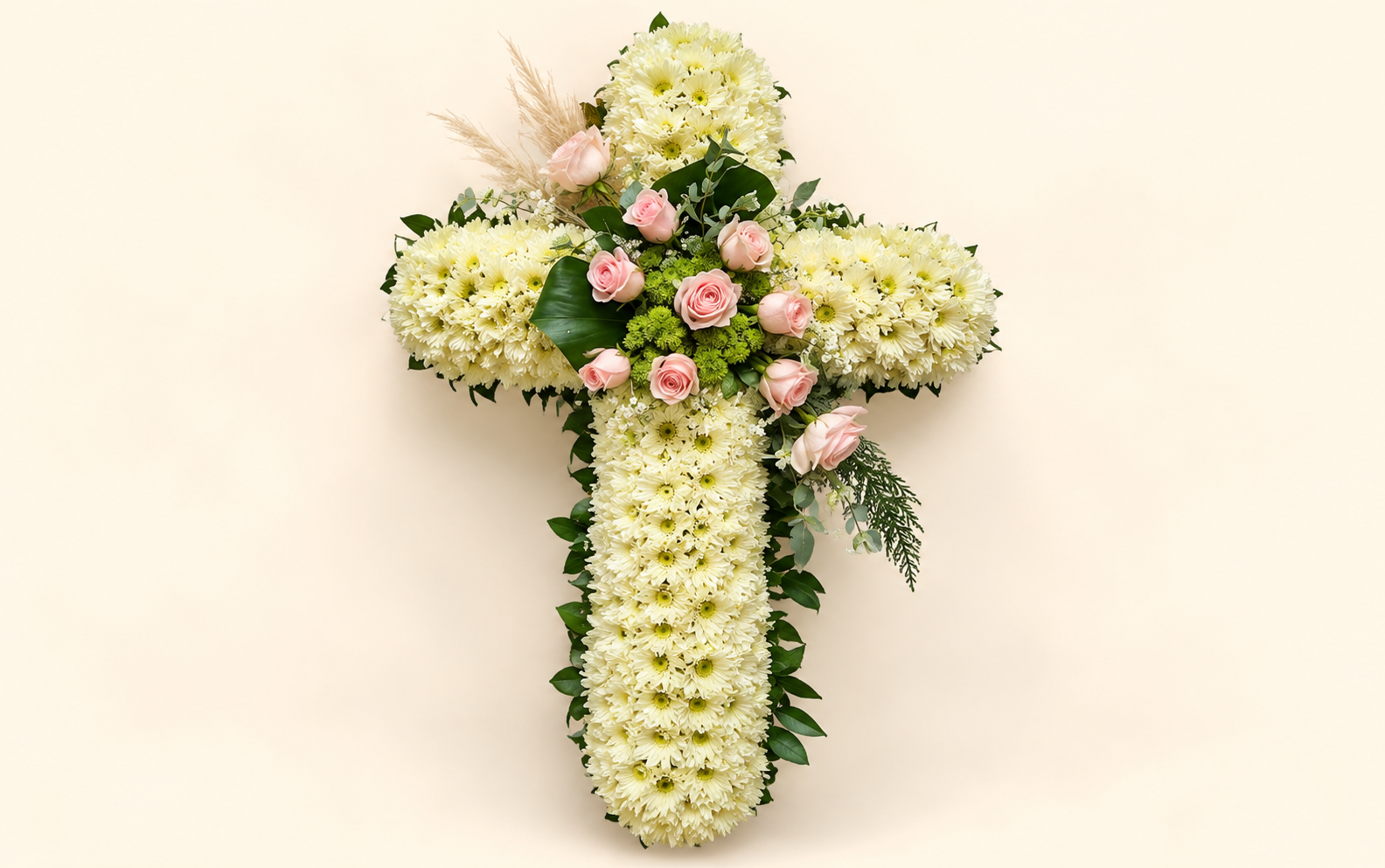Arreglo Funerario en Forma de Cruz