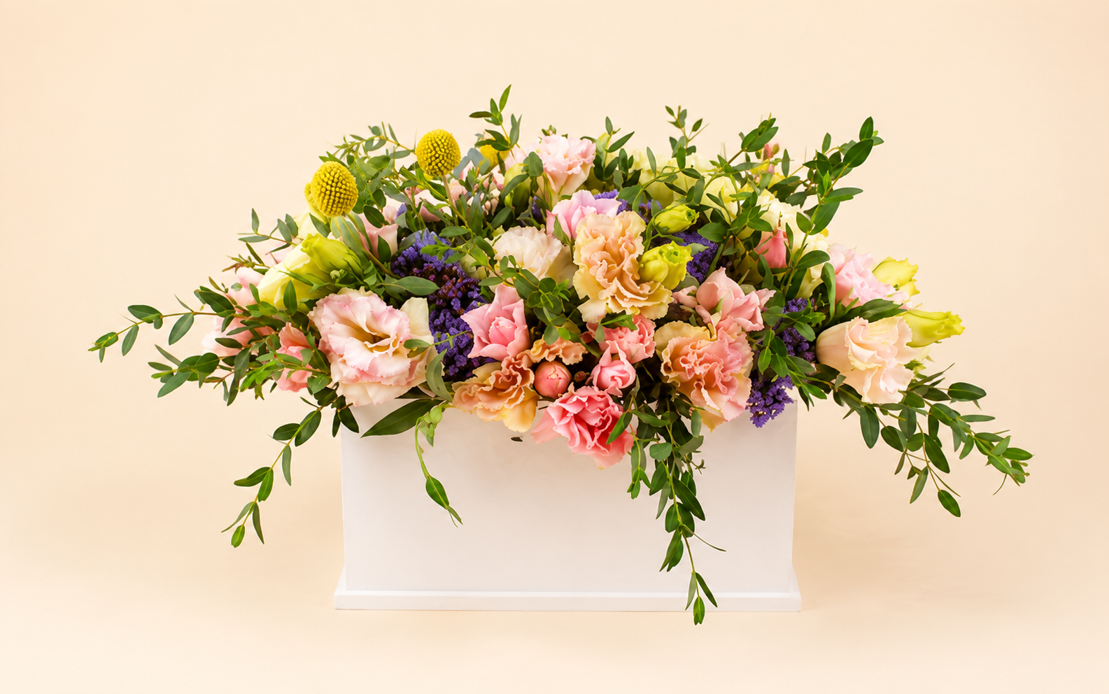 Box de Lisianthus y Follajes Diversos